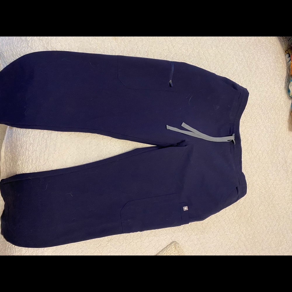 Figs skinny pants scrub bottom